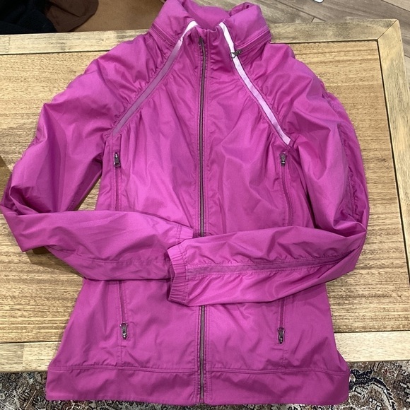 Lululemon Gather and Sprint Jacket - Picture 14 of 14